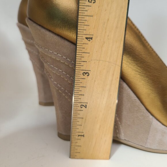 Vtg Steve Madden Gold Bronze Round Toe Platform Wedge Heel 7.5 - Picture 10 of 16
